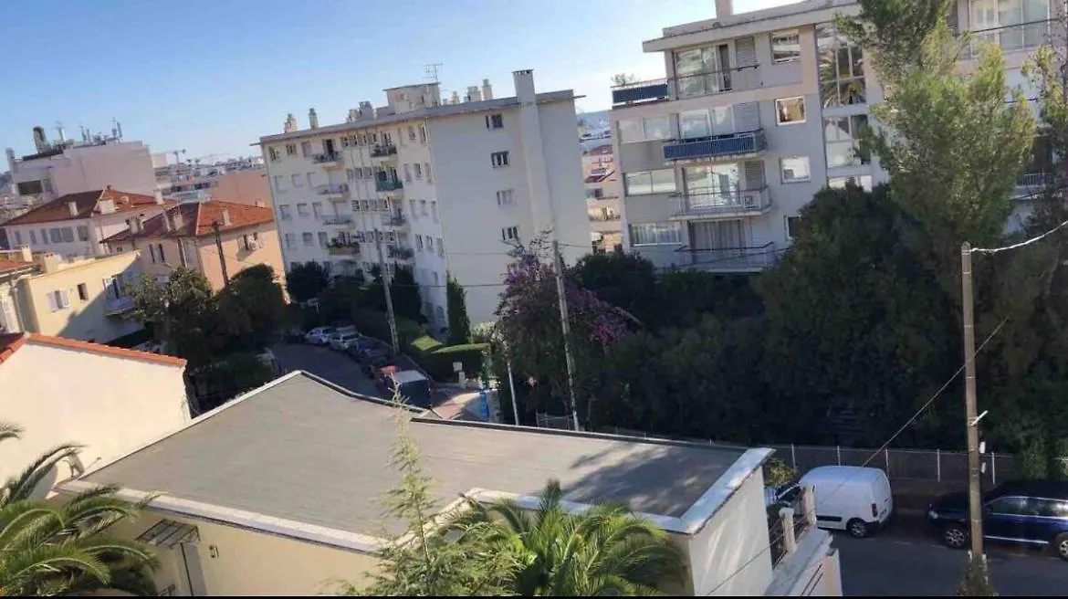 Apartment Large Studio In Cannes Near La Croisette And Beach