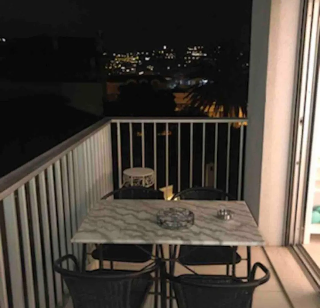 Apartment Large Studio In Cannes Near La Croisette And Beach