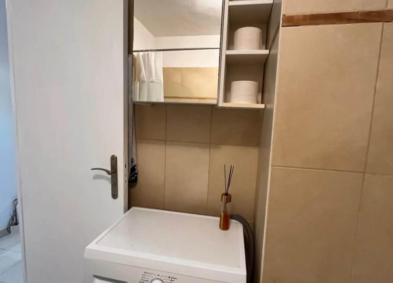 Apartment Large Studio In Cannes Near La Croisette And Beach France