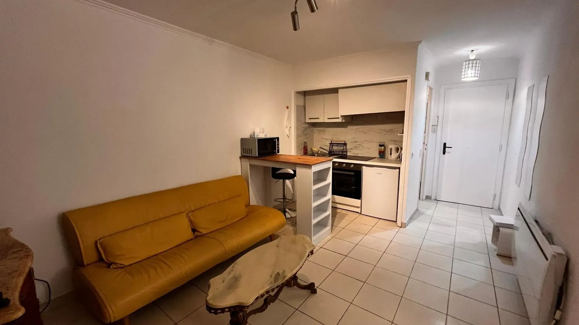 Large Studio In Cannes Near La Croisette And Beach
